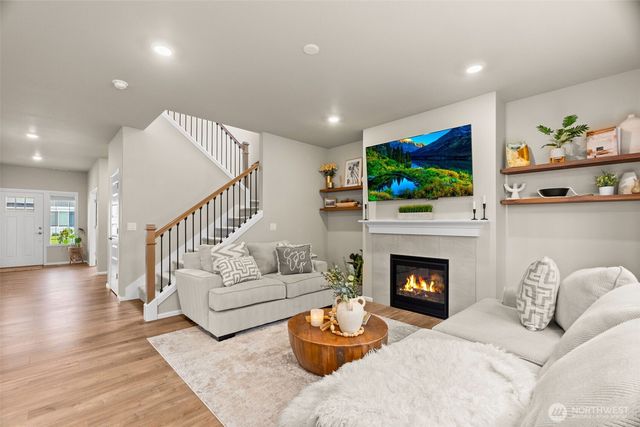 17803 130th Avenue E, Puyallup, WA 98374