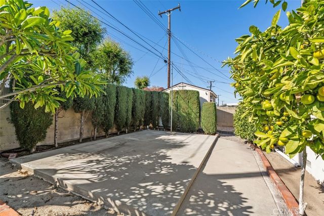 2736 E Coolidge, Orange, CA 92867