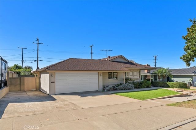 2736 E Coolidge, Orange, CA 92867