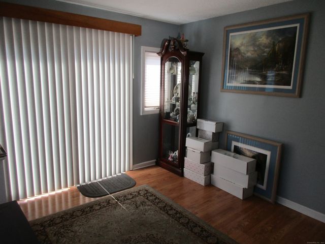 18 Harkness Drive, Milford, CT 06460