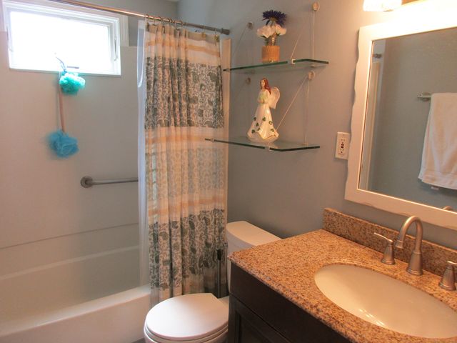 18 Harkness Drive, Milford, CT 06460
