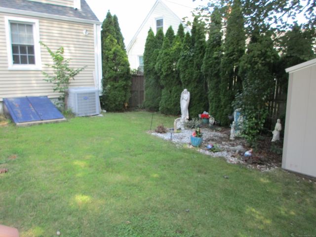 18 Harkness Drive, Milford, CT 06460