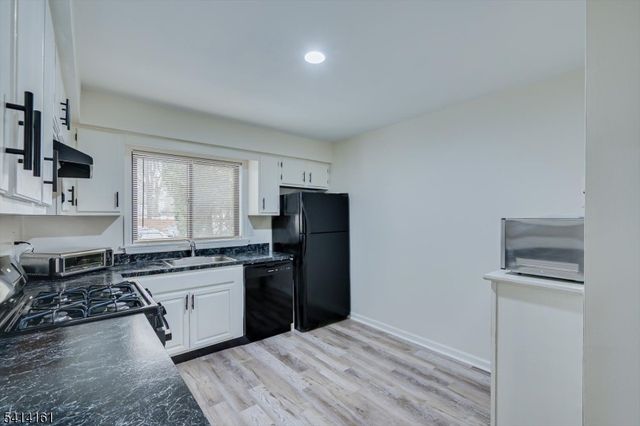 2211 Old Stone Mill Dr 2211, East Windsor Twp., NJ 08512