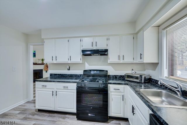 2211 Old Stone Mill Dr 2211, East Windsor Twp., NJ 08512