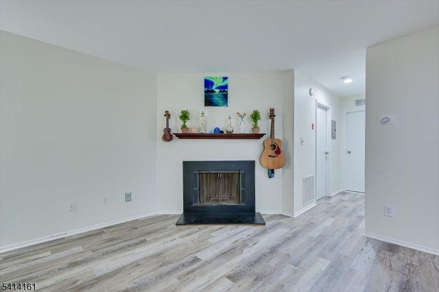 2211 Old Stone Mill Dr 2211, East Windsor Twp., NJ 08512