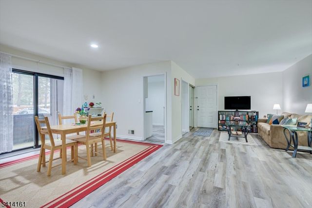 2211 Old Stone Mill Dr 2211, East Windsor Twp., NJ 08512