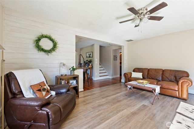 2118 Gallagher Road, Centralia, WA 98531