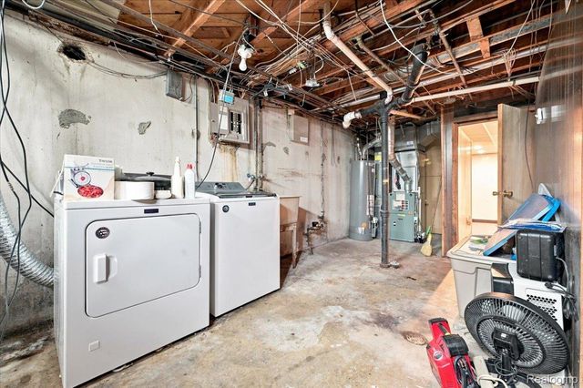 218 Gage Street, Pontiac, MI 48342