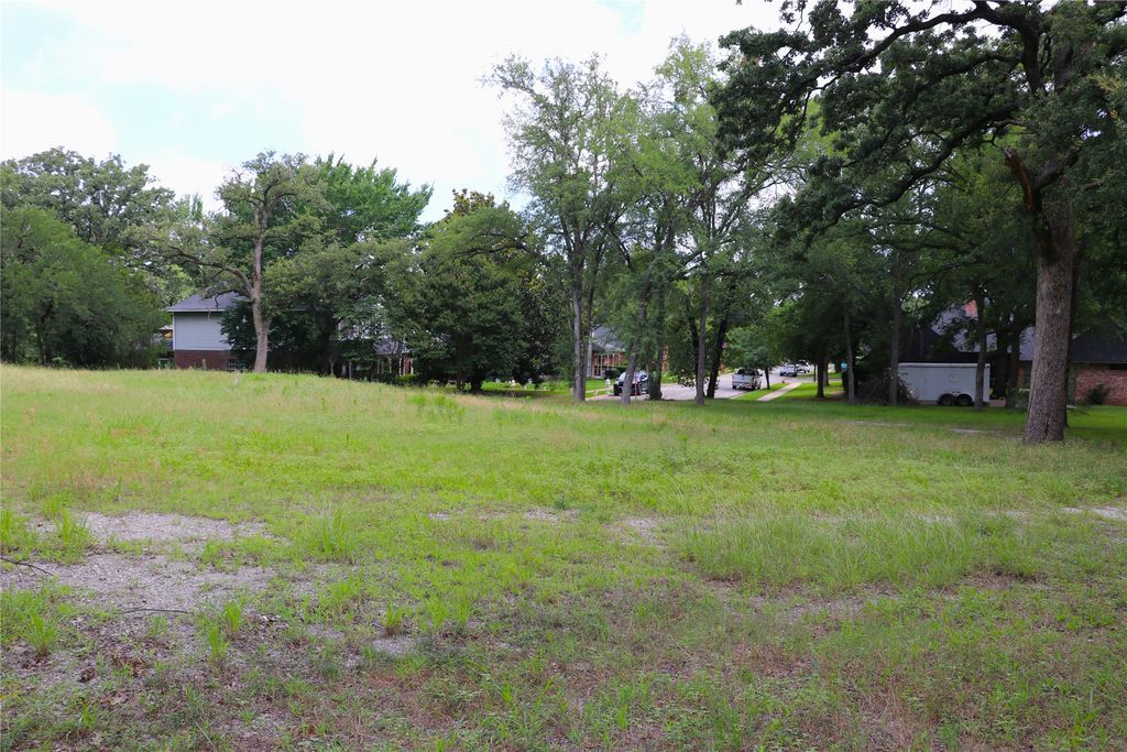 1200 Shannon Lane, Bedford, TX 76022 — photo 2