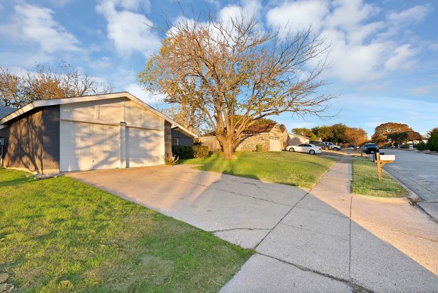 1805 Jubilee Trail, Arlington, TX 76014