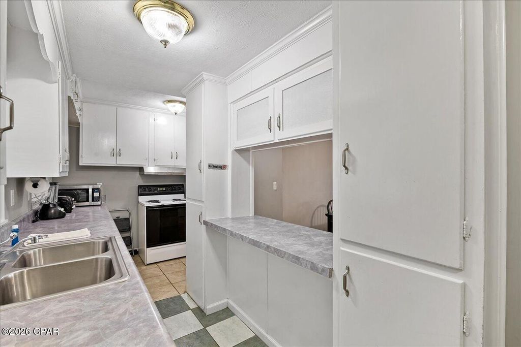 Image 8 of property listing at 16305 Front Beach Road, Panama City Beach, FL 32413
