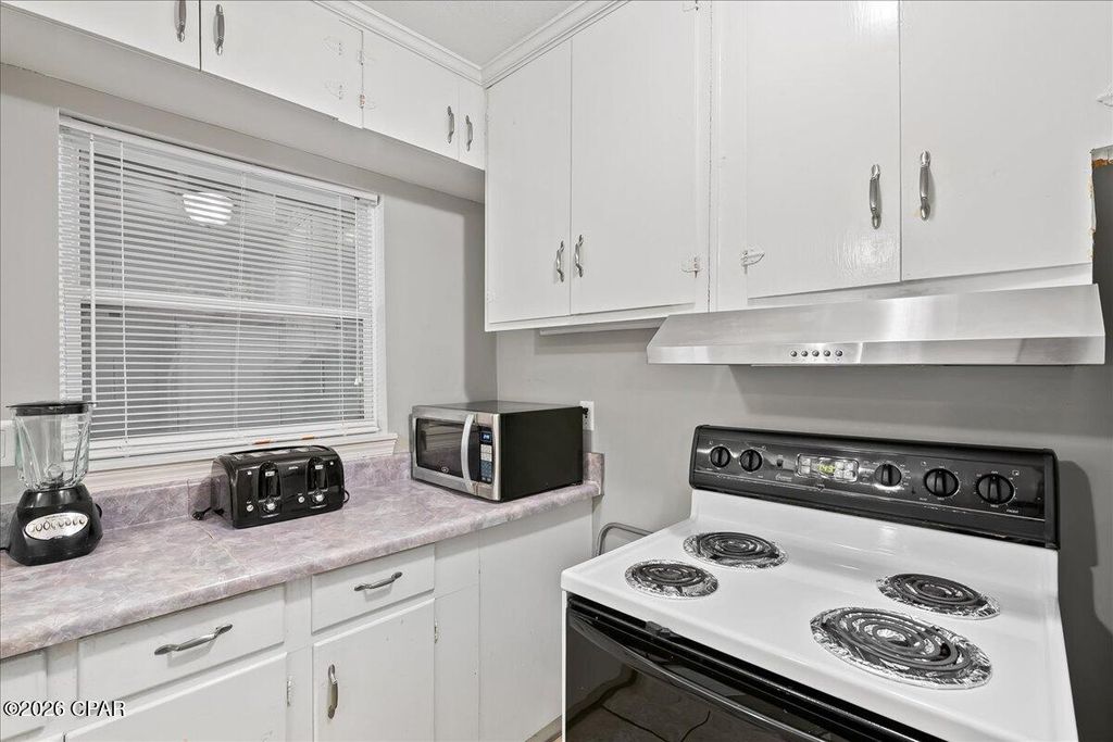 Image 9 of property listing at 16305 Front Beach Road, Panama City Beach, FL 32413