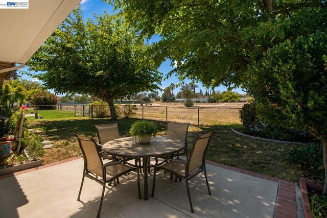 1116 Hollyhock St, Livermore, CA 94551