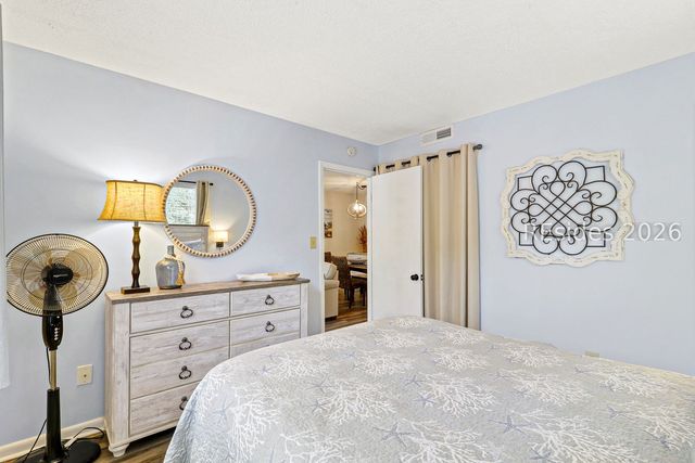 45 Folly Field Rd Apt 5H, Hilton Head Island, SC 29928