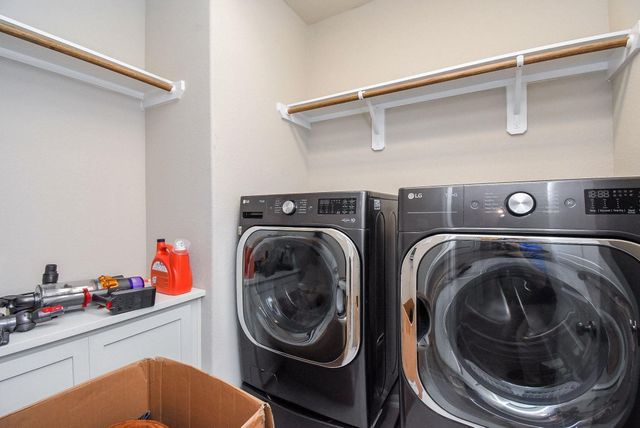 8726 Laurel Crest Drive, Missouri City, TX 77459