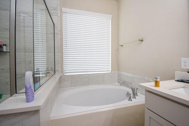 8726 Laurel Crest Drive, Missouri City, TX 77459