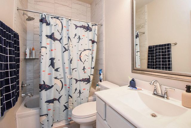 8726 Laurel Crest Drive, Missouri City, TX 77459