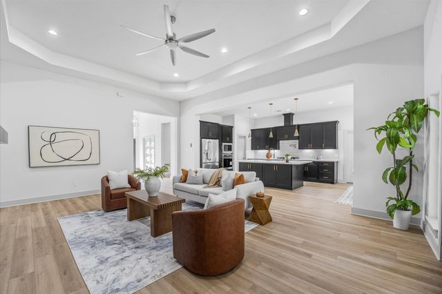 79 Road 6606, Dayton, TX 77535