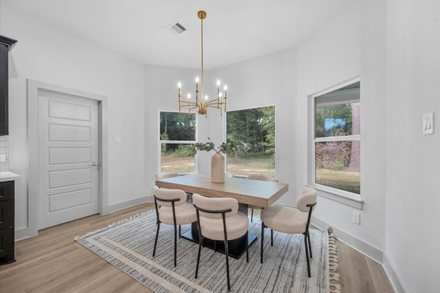 79 Road 6606, Dayton, TX 77535