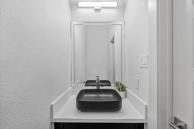 79 Road 6606, Dayton, TX 77535