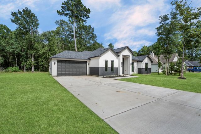 79 Road 6606, Dayton, TX 77535