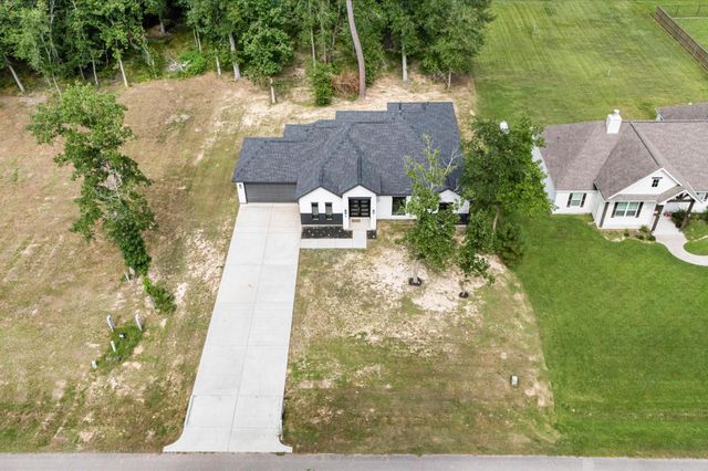 79 Road 6606, Dayton, TX 77535