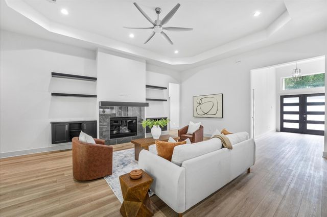 79 Road 6606, Dayton, TX 77535