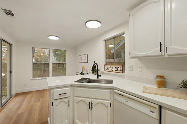 6813 Paseo Del Sol, Elk Grove, CA 95758