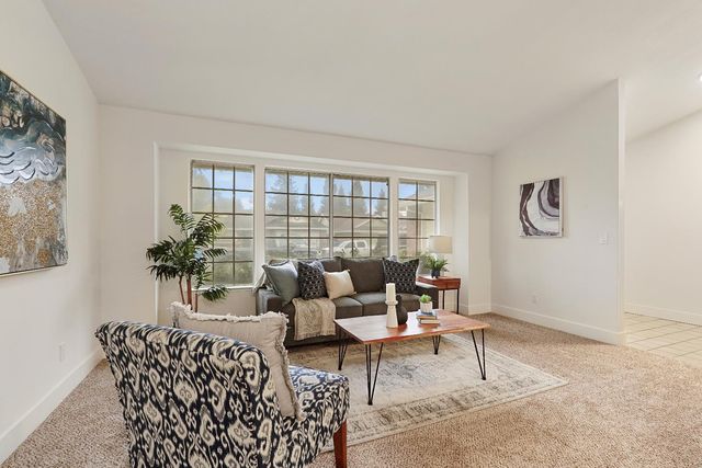 6813 Paseo Del Sol, Elk Grove, CA 95758