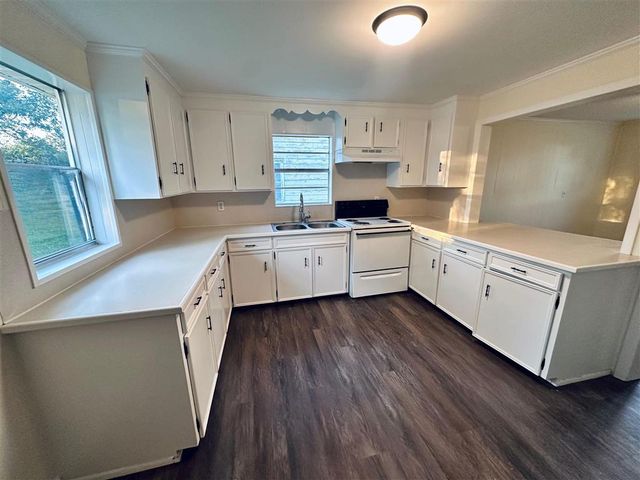 1415 S Stanford Street, Sulphur, LA 70663