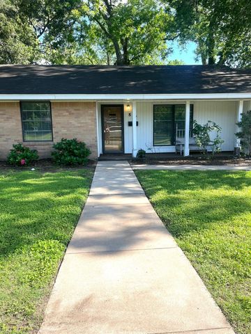 817 Washington Street, Columbus, TX 78934