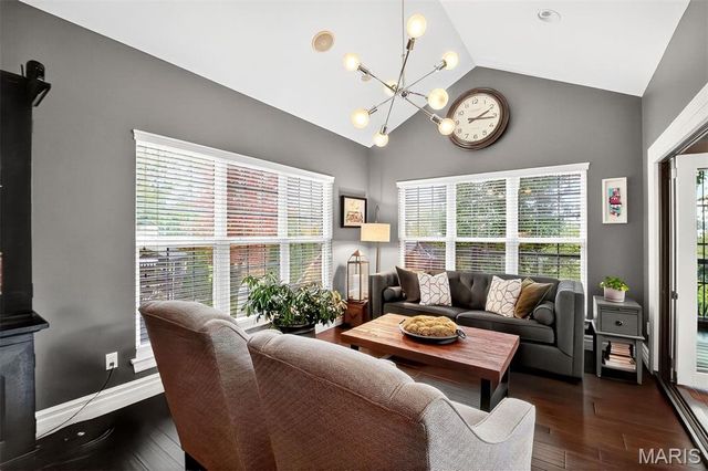 9225 Caddyshack Circle, Sunset Hills, MO 63127