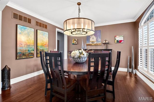 9225 Caddyshack Circle, Sunset Hills, MO 63127