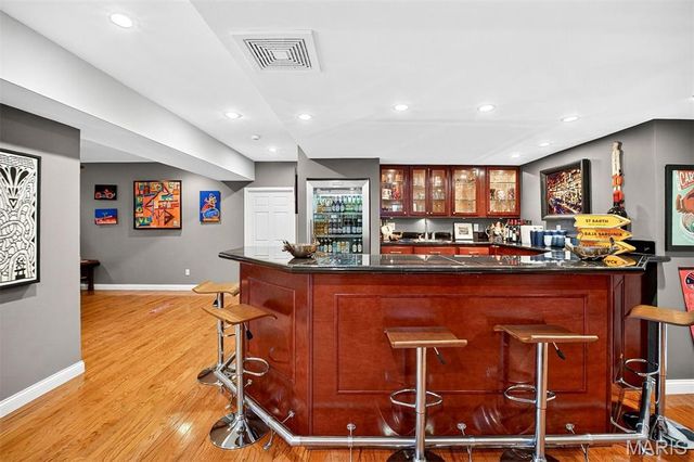 9225 Caddyshack Circle, Sunset Hills, MO 63127