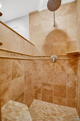 9225 Caddyshack Circle, Sunset Hills, MO 63127