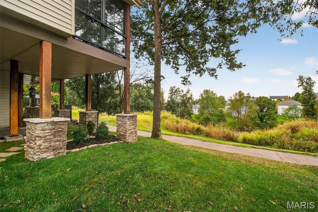 9225 Caddyshack Circle, Sunset Hills, MO 63127