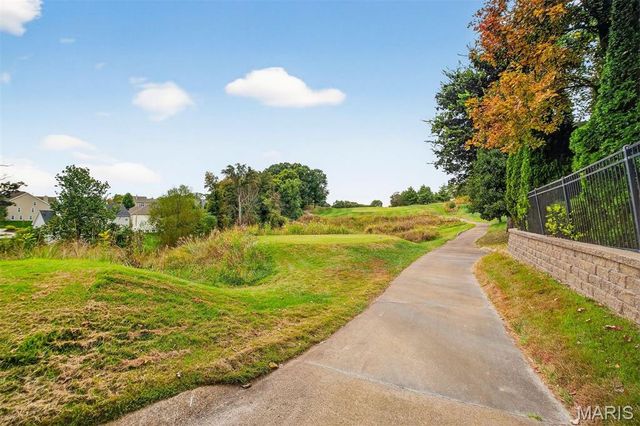 9225 Caddyshack Circle, Sunset Hills, MO 63127