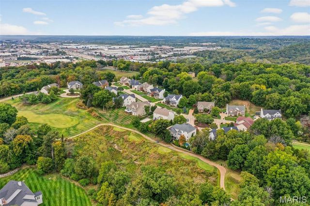 9225 Caddyshack Circle, Sunset Hills, MO 63127