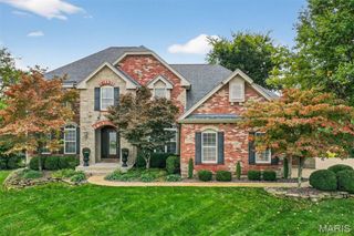 9225 Caddyshack Circle, Sunset Hills, MO 63127