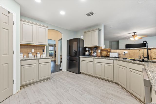 723 Point Creek, San Antonio, TX 78253
