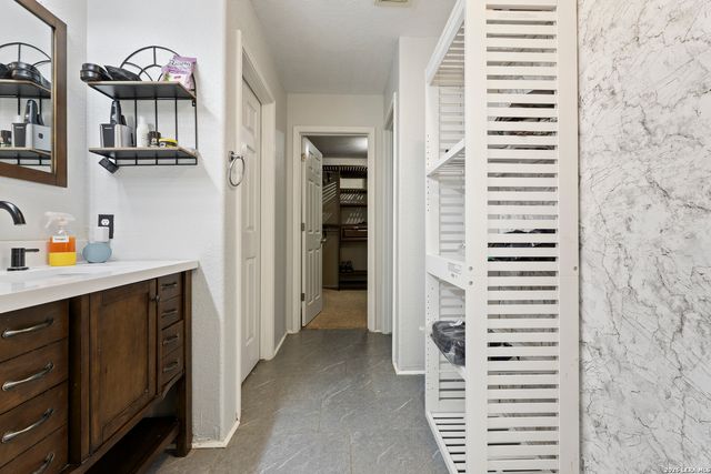 723 Point Creek, San Antonio, TX 78253
