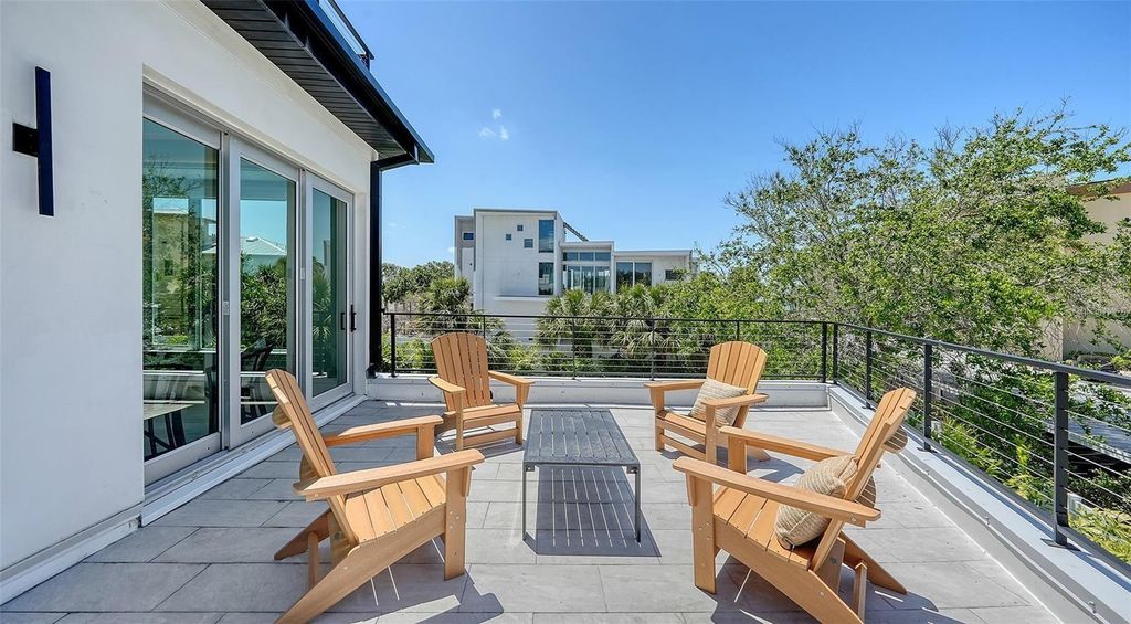 Image 47 of property listing at 8800 MIDNIGHT PASS ROAD, Sarasota, FL 34242