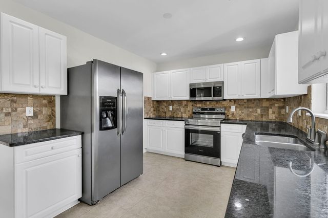 101 Wood Side Drive, Summerville, SC 29485