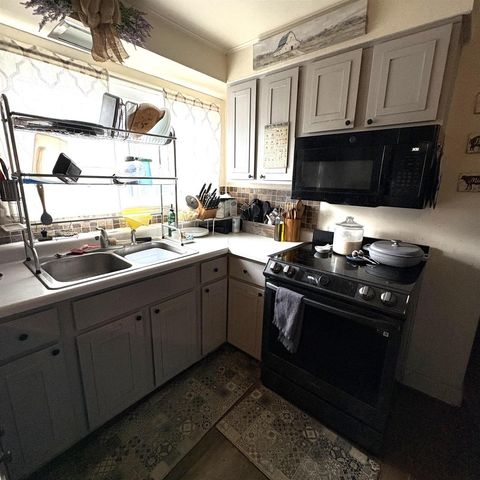 2060 Arthur Avenue, Racine, WI 53405