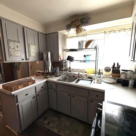 2060 Arthur Avenue, Racine, WI 53405