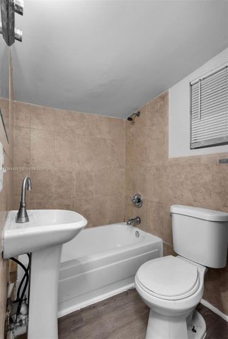 914 NW 80th St, Miami, FL 33150