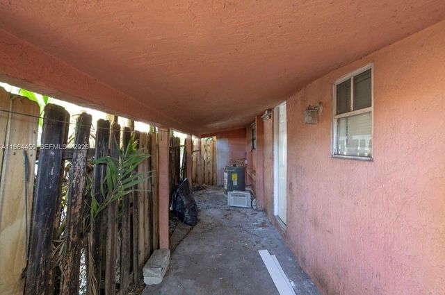 914 NW 80th St, Miami, FL 33150