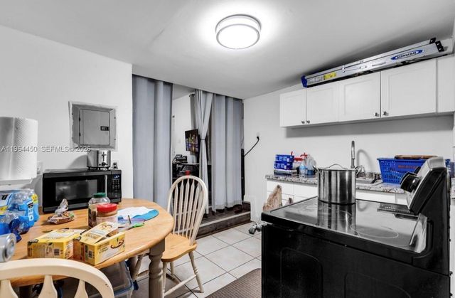 914 NW 80th St, Miami, FL 33150