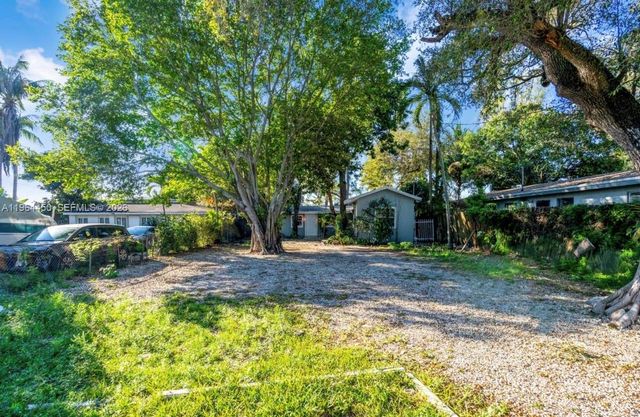 914 NW 80th St, Miami, FL 33150