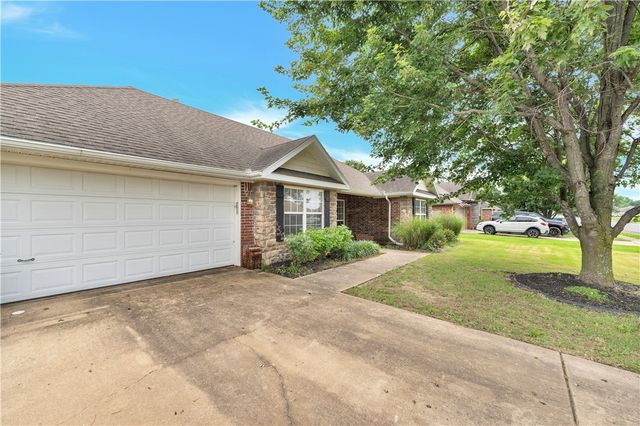 1412 Charles Street, Pea Ridge, AR 72751